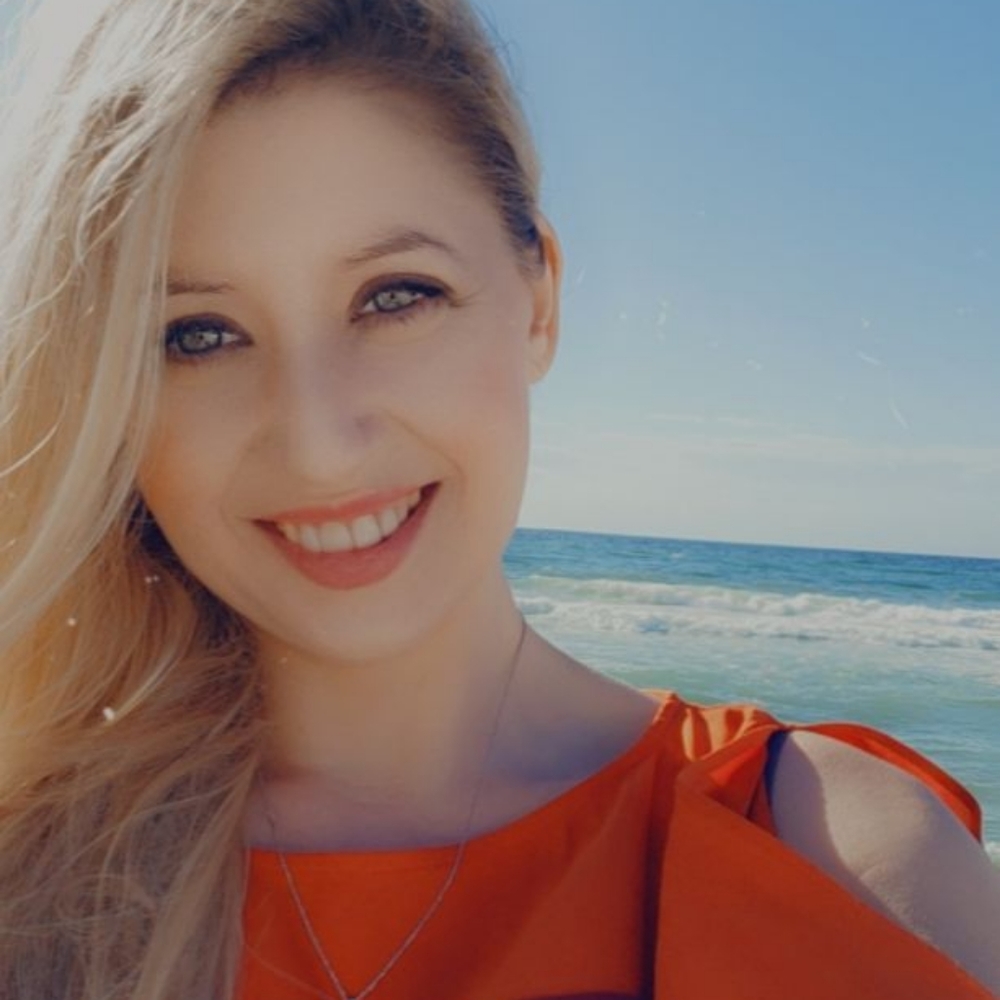 Meet your Posher, April